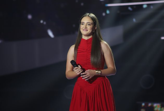 Suze u "Zvezdama Granda", ori se studio zbog takmičarke (17) iz Čačka! Dobila osam glasova, žiri poručio: "Zvezda je rođena" 12 VISNJA MARKOVIC 17 GOD. CACAK 1