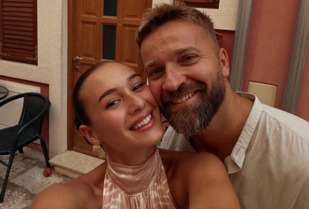 Brat Teodore Džehverović čeka drugo dete sa 15 godina mlađom influenserkom: Emotivna objava raznežila javnost, evo ko se najviše obradovao (VIDEO) 13 adriana i sava