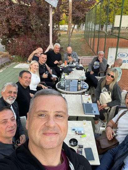 Bivši učesnici "Nikad nije kasno" priredili noć za pamćenje u Kruševcu, na kraju koncerta usledio spektakl (VIDEO) 31 b7b70dcc 7dd2 4fc4 b274 e834ac5484a3