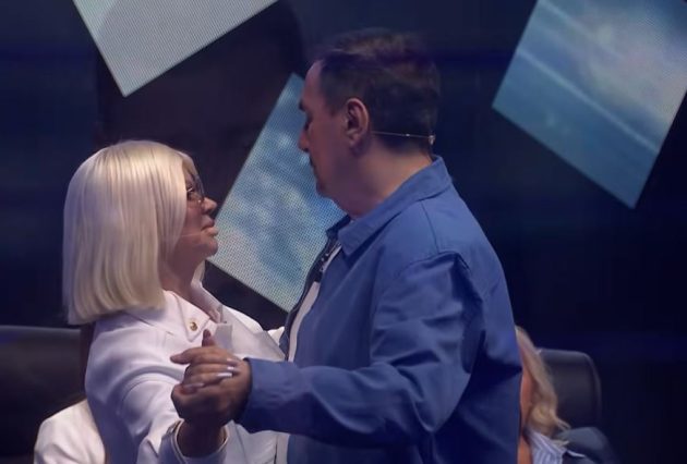 Sentiš u "Zvezdama Granda": Dara i Keba zaplesali usred emisije, evo koja pesma ih je pogodila do srži (VIDEO) 18 dara