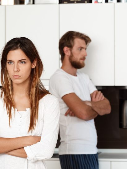 Tri najveća razarača braka: Partneri ih često zanemaruju, a ne shvataju da baš oni dovode do razvoda 36 displeased beautiful brunette girl quarrel with her boyfriend